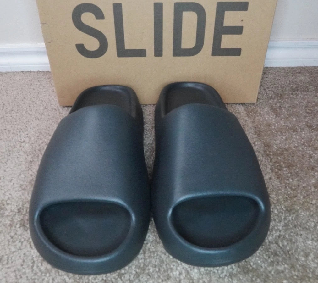 adidas Yeezy Slide Dark Onyx ID5103 SIZE 11 NEW