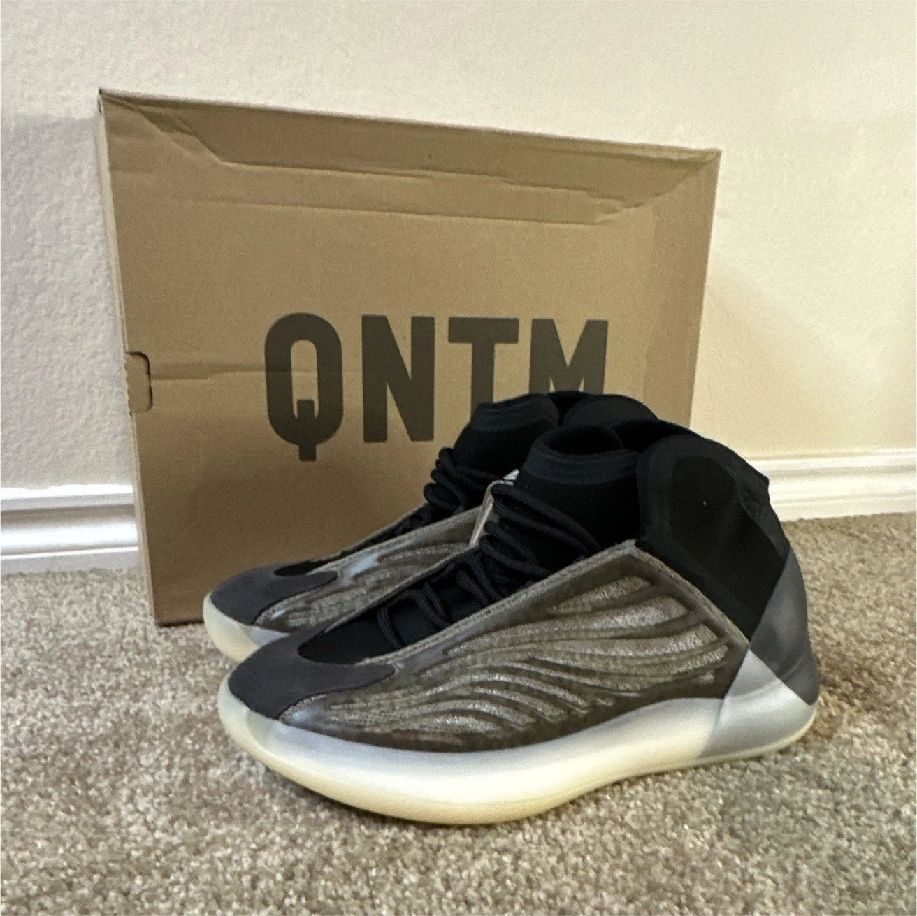 adidas Yeezy Quantum Barium H68771 NEW Men's Size 7 Authentic