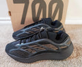 adidas Yeezy 700 V3 Clay Brown GY0189 NEW Men's Size 10.5 Authentic