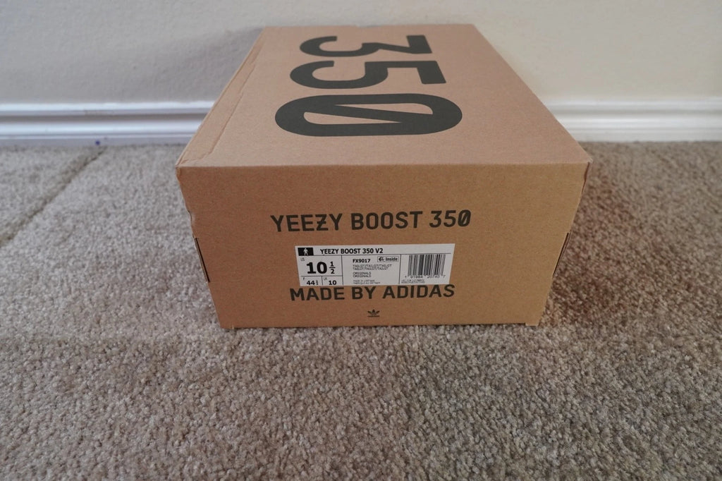 adidas Yeezy Boost 350 V2 Tail Light FX9017 NEW Men's Size 10.5 Authentic