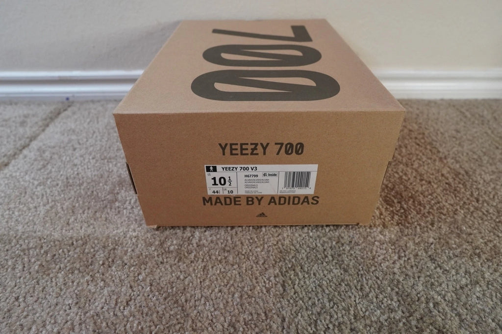 adidas Yeezy 700 V3 Alvah H67799 NEW Men's Size 10.5 Authentic