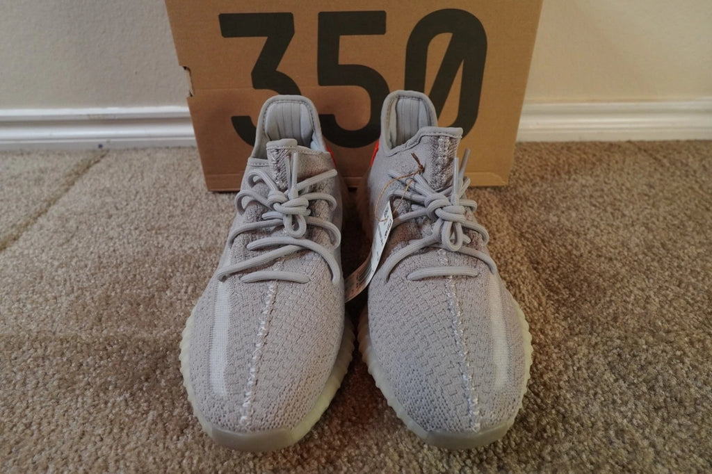 adidas Yeezy Boost 350 V2 Tail Light FX9017 NEW Men's Size 10.5 Authentic