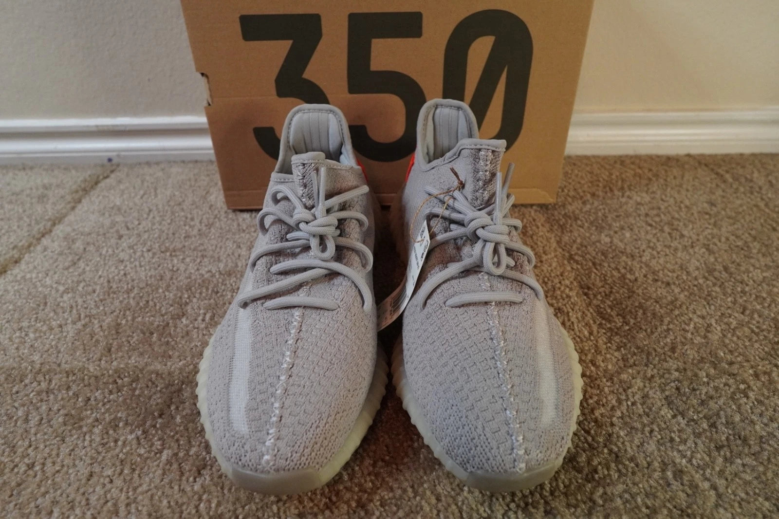 adidas Yeezy Boost 350 V2 Tail Light FX9017 NEW Men's Size 10.5 Authentic