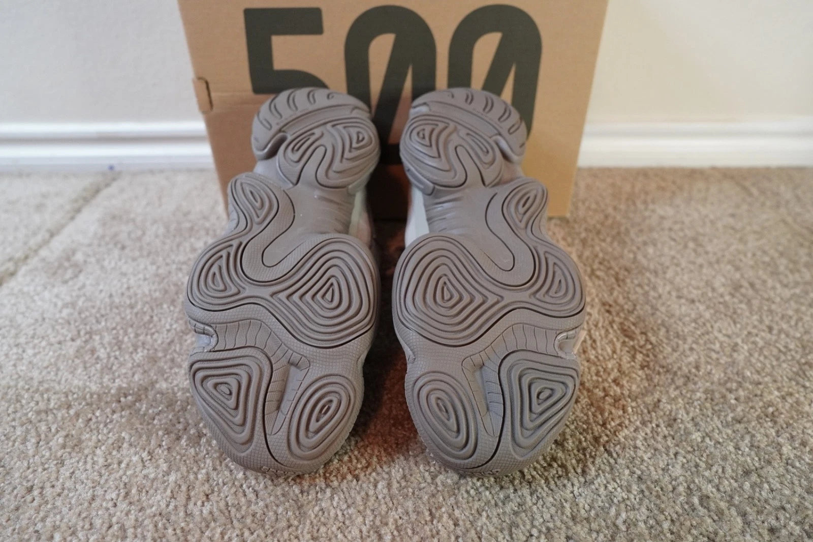 adidas Yeezy 500 Ash Grey GX3607 NEW Men's Size 10 Authentic