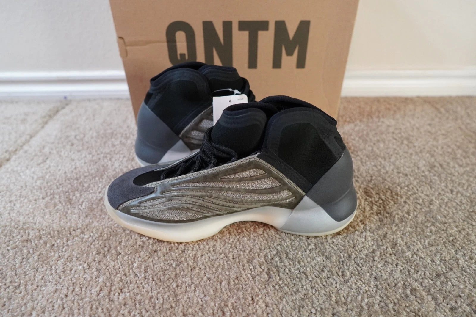 adidas Yeezy Quantum Barium H68771 NEW Men's Size 7 Authentic