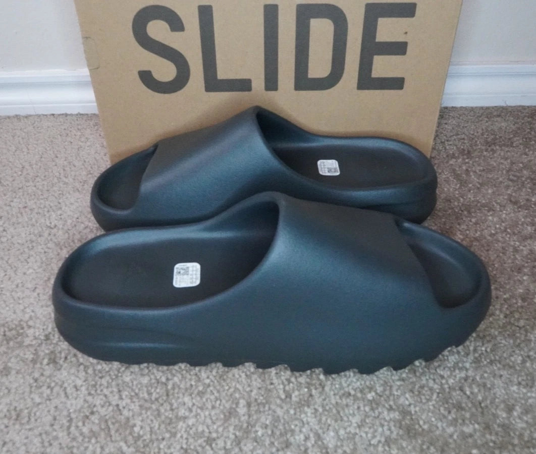 adidas Yeezy Slide Dark Onyx ID5103 SIZE 11 NEW