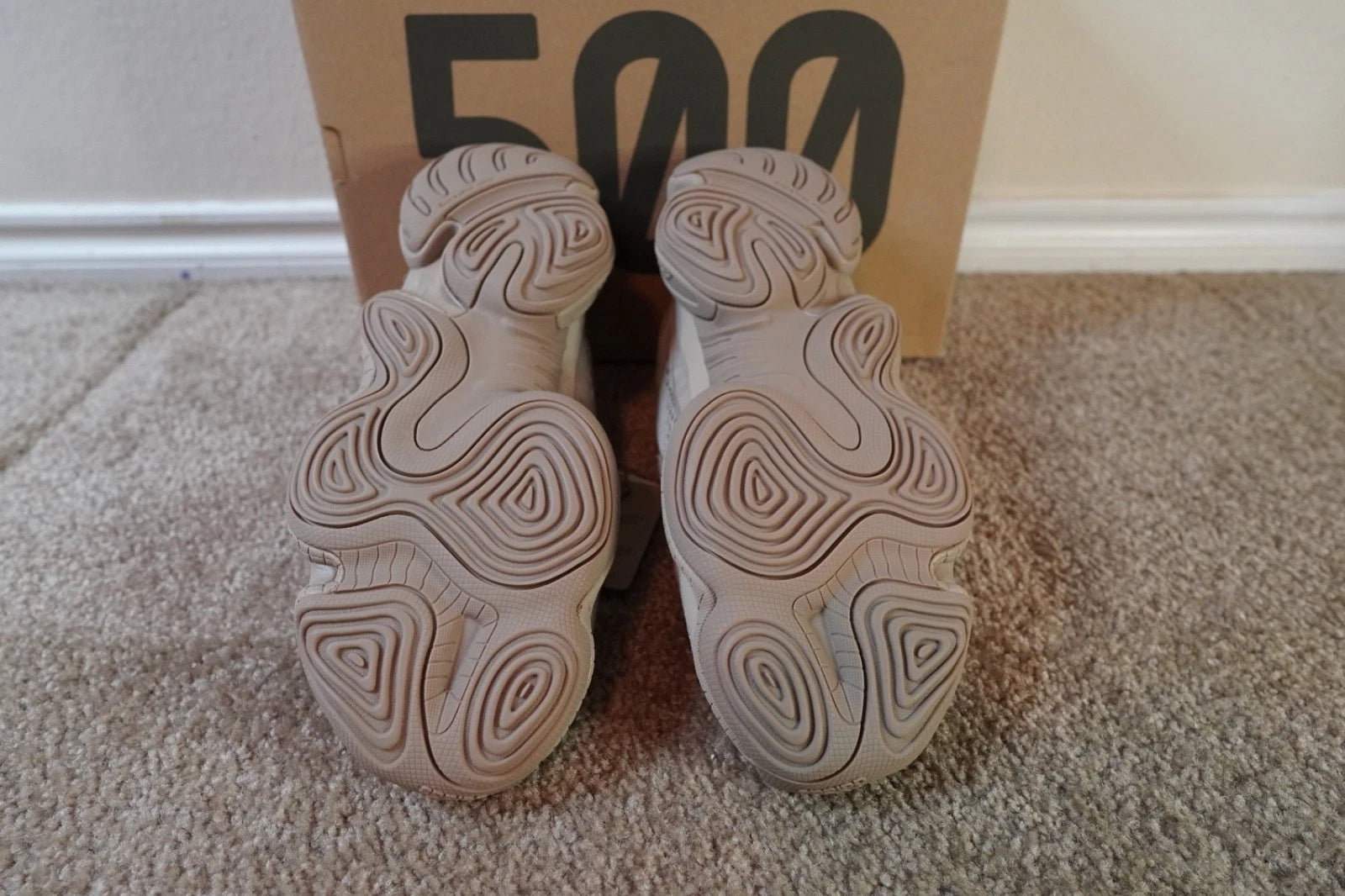 adidas Yeezy 500 Taupe Light GX3605 NEW Men's Size 10 Authentic