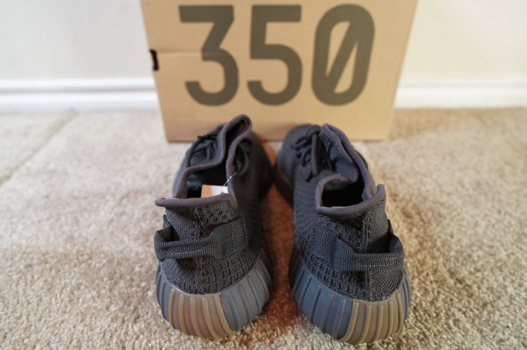 adidas Yeezy Boost 350 V2 Cinder FY2903 NEW Men's Size 10.5 Authentic
