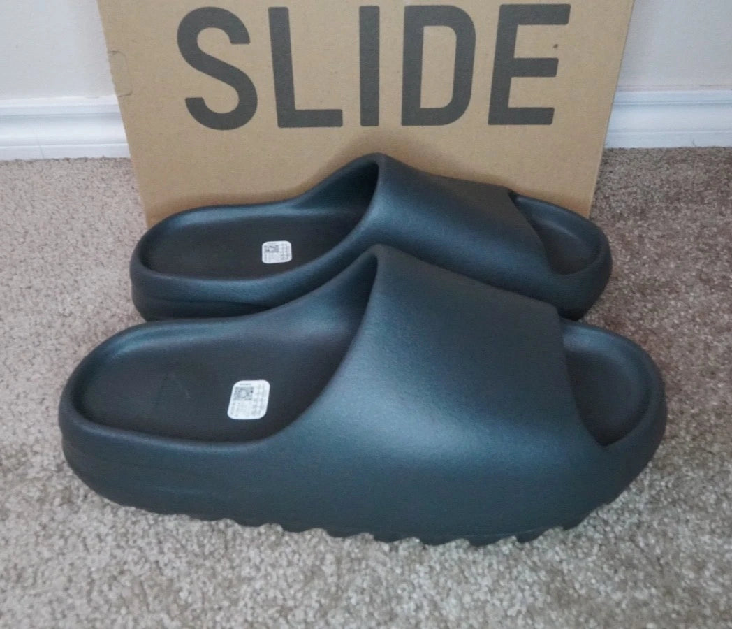adidas Yeezy Slide Dark Onyx ID5103 SIZE 11 NEW