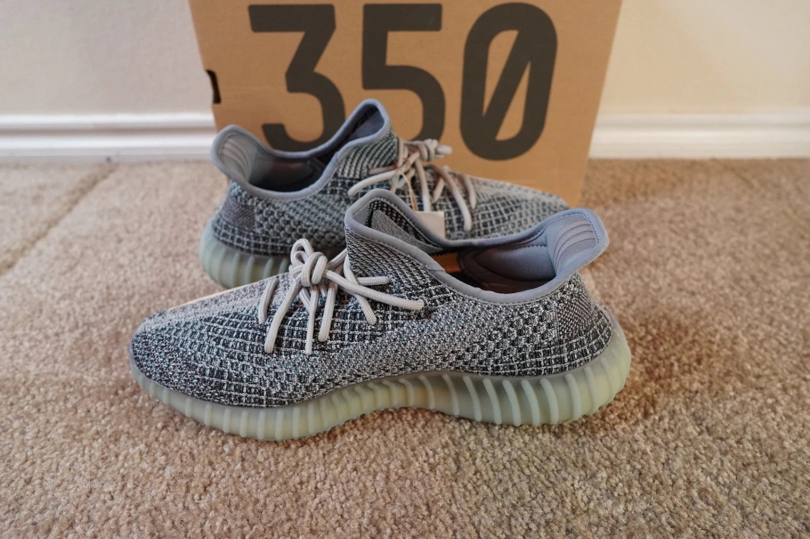 adidas Yeezy Boost 350 V2 Ash Blue GY7657 NEW Men's Size 10.5 Authentic