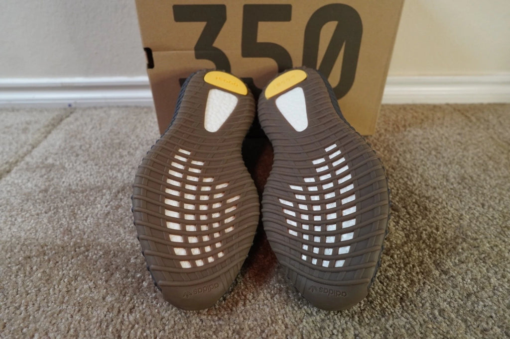 adidas Yeezy Boost 350 V2 Cinder FY2903 NEW Men's Size 10.5 Authentic
