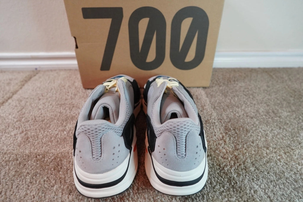 adidas Yeezy Boost 700 Wave Runner B75571 NEW Men's Size 10 Authentic