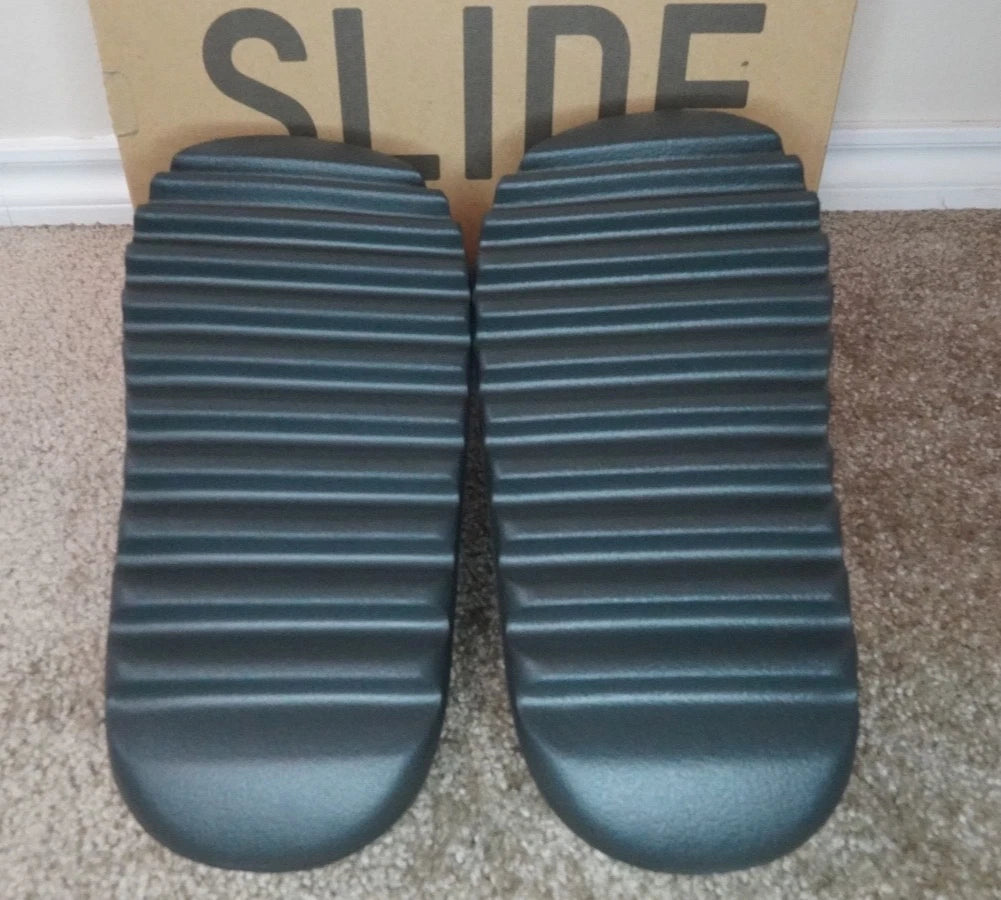 adidas Yeezy Slide Dark Onyx ID5103 SIZE 11 NEW